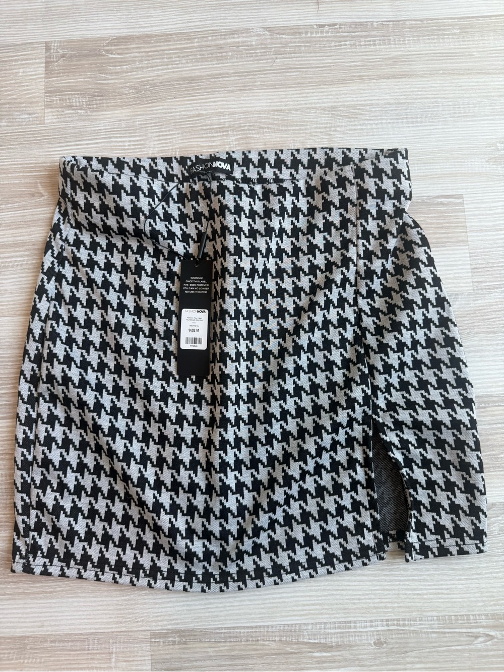 Fashion Nova Black & White Houndstooth Mini Skirt